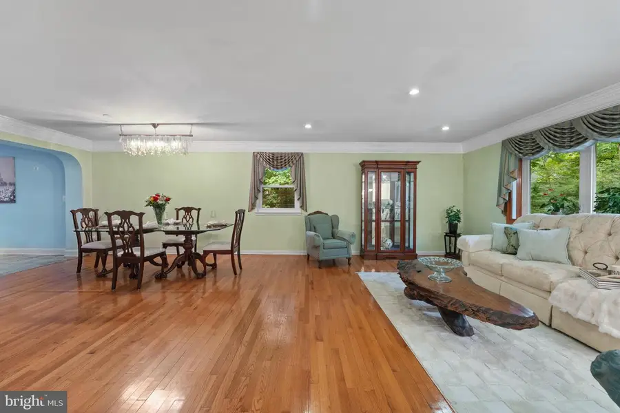 6816 Shrine Ct, Annandale, VA 22003 - #3