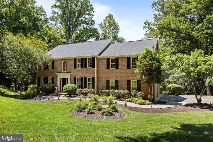 9405 Lagovista Ct, Great Falls, VA 22066 - #2