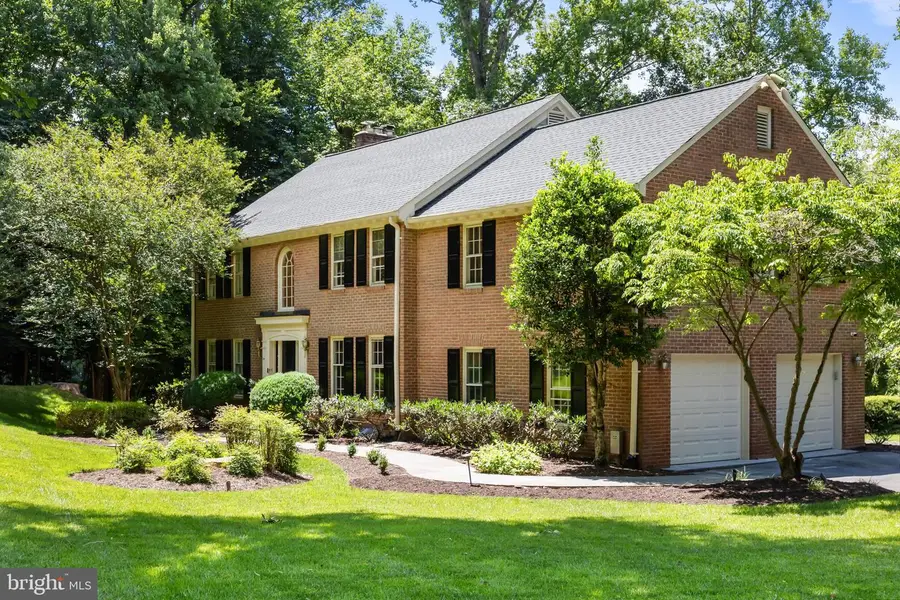9405 Lagovista Ct, Great Falls, VA 22066 - #3