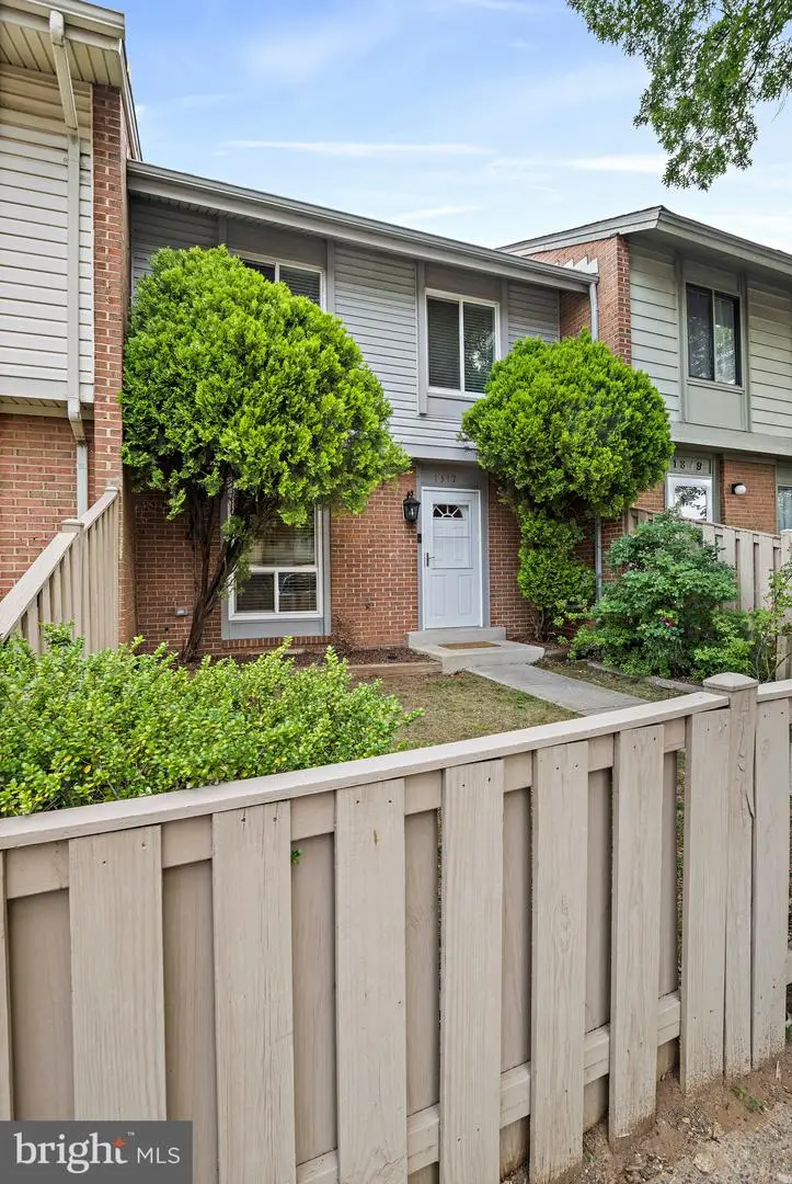 1317 Springtide Pl, Herndon, VA 20170 - #3