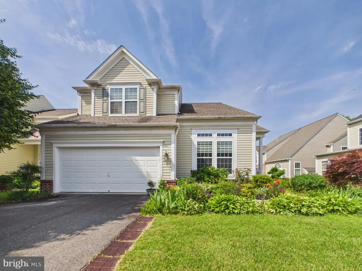 13507 Jeb Stuart Sq, Centreville, VA 20120 - #1