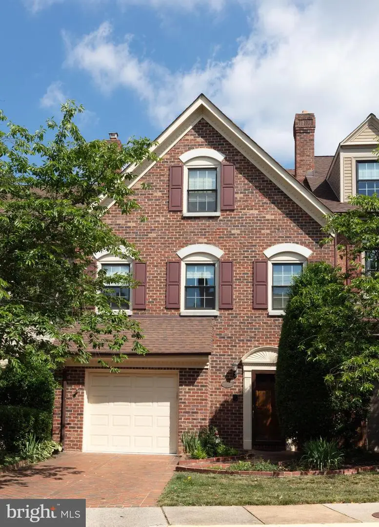 6304 Chaucer View Cir, Alexandria, VA 22304 - #2