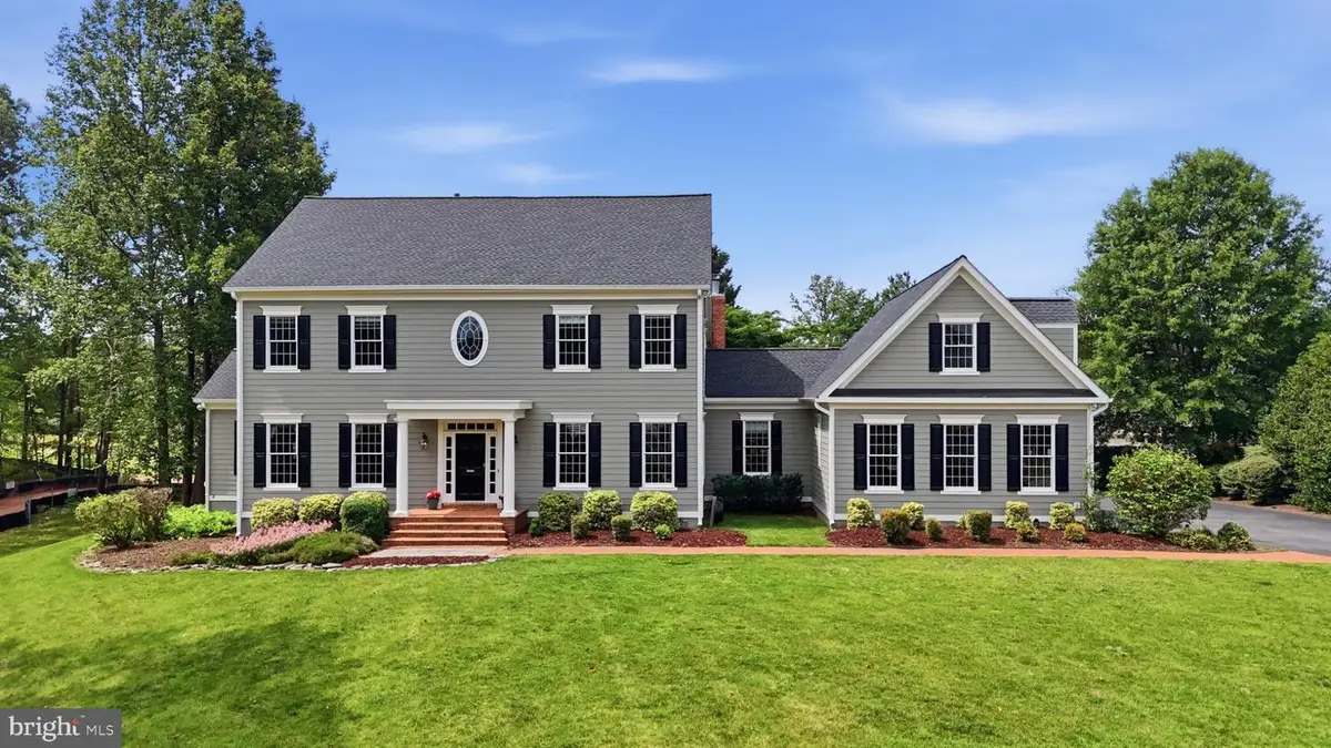 9889 Chapel Bridge Estates Dr, Fairfax Station, VA 22039 - #1