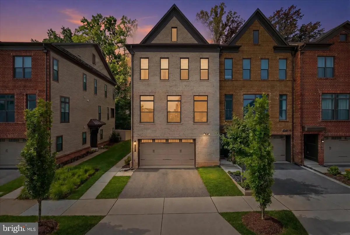 12277 Sweet Willow Ln, Fairfax, VA 22030 - #1