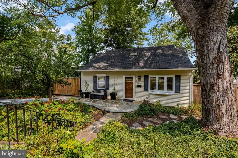 3200 Burgundy Rd, Alexandria, VA 22303 - #3