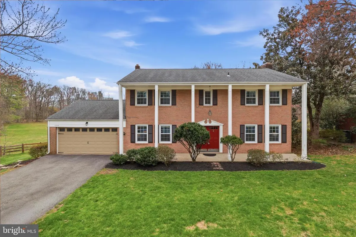 1335 Macbeth St, McLean, VA 22102 - #1