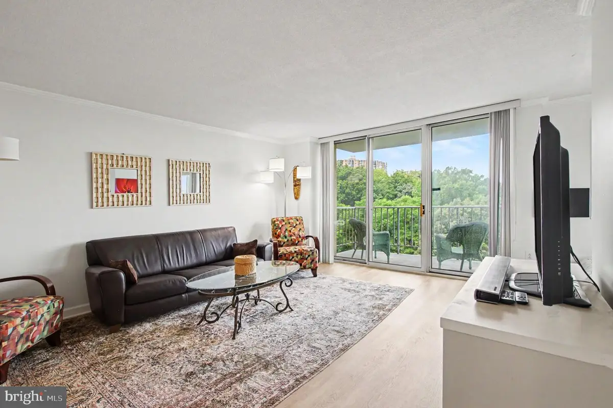 2059 Huntington Ave #1000, Alexandria, VA 22303 - #1