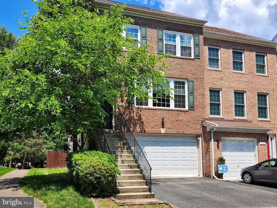 13906 Gothic Dr, Centreville, VA 20121 - #2