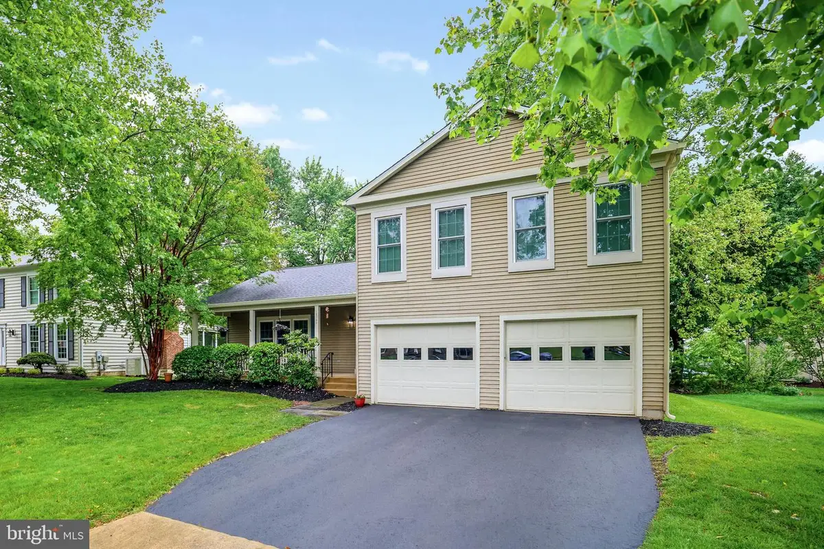 12755 Flat Meadow Ln, Herndon, VA 20171 - #1