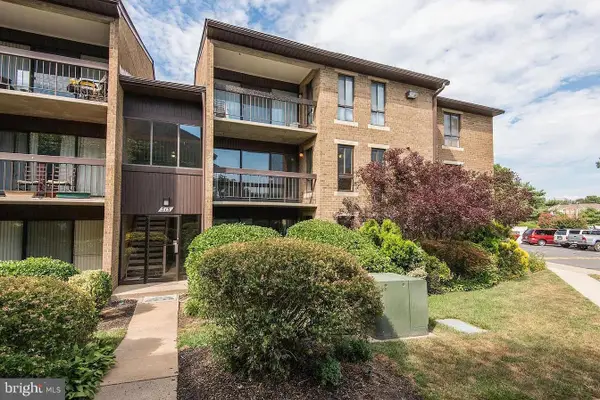 515 Florida Ave #102, HERNDON, VA 20170