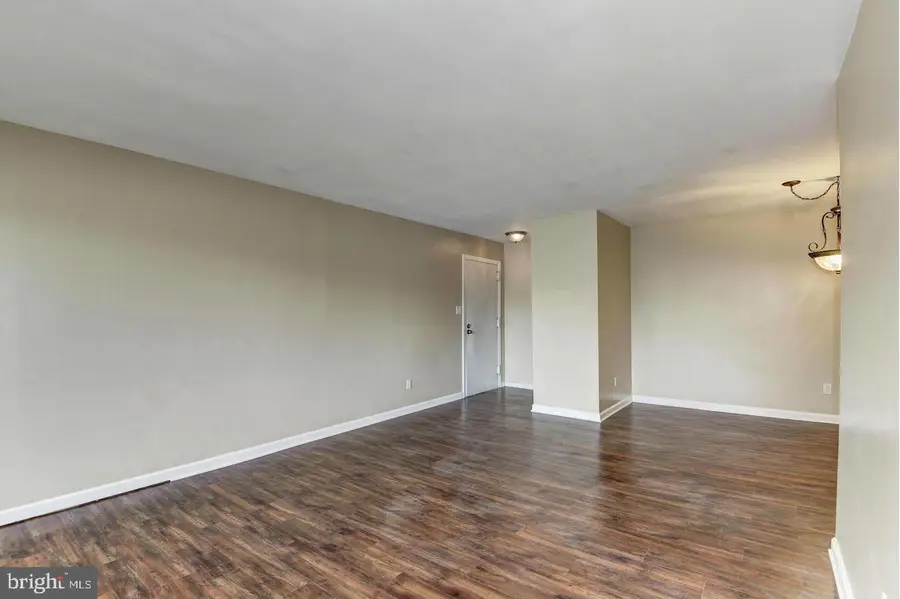 515 Florida Ave #102, Herndon, VA 20170 - #2