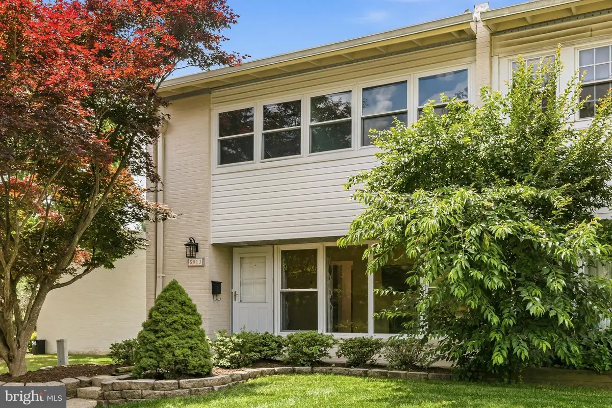 5013 Americana Dr, Annandale, VA 22003 - #1