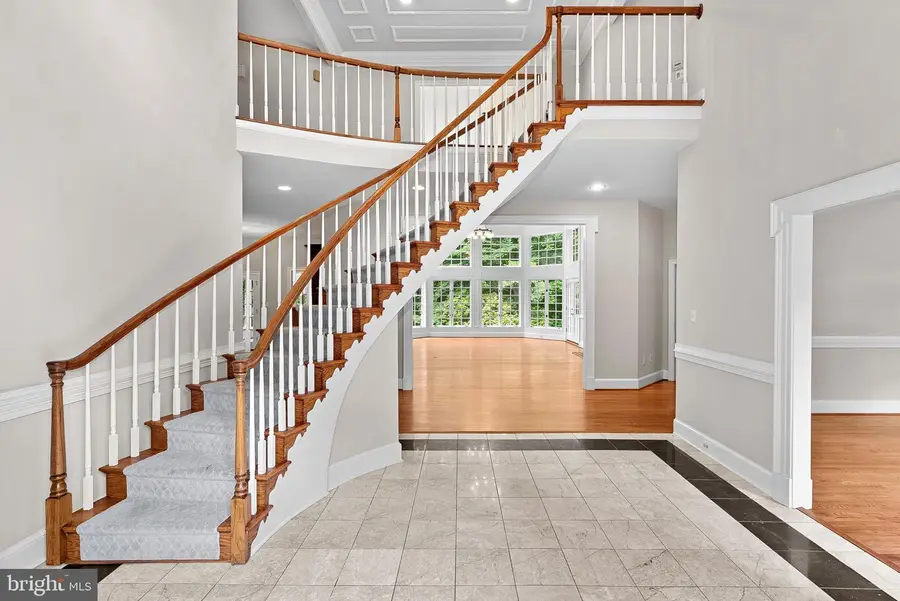 190 Falcon Ridge Rd, Great Falls, VA 22066 - #3
