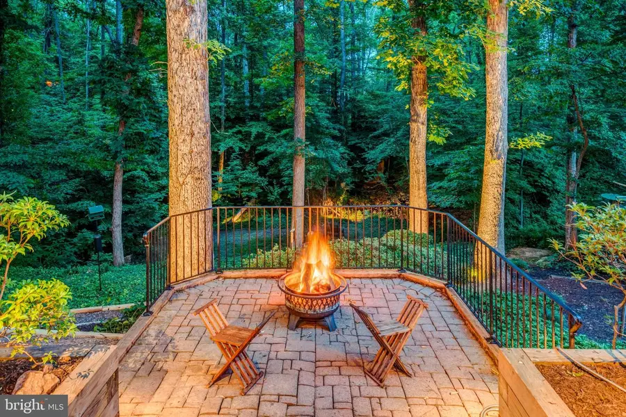 8640 Victoria Rd, Springfield, VA 22151 - #3