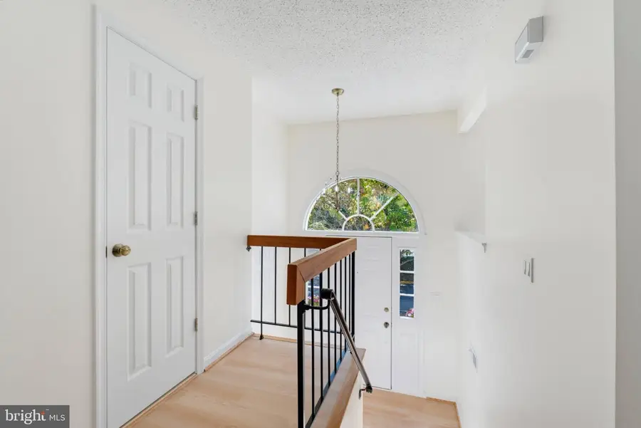 5849 Wye Oak Commons Ct, Burke, VA 22015 - #3