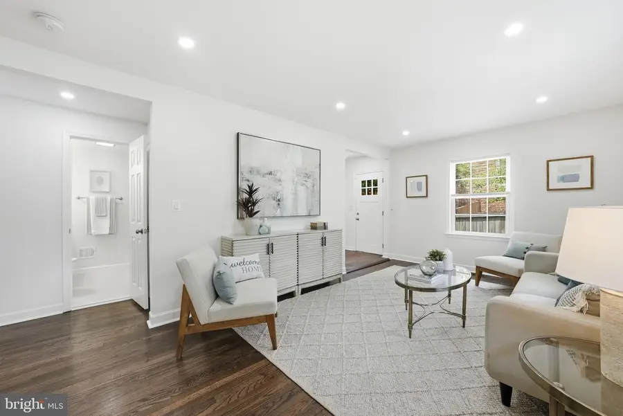 2828 W George Mason Rd, Falls Church, VA 22042 - #2