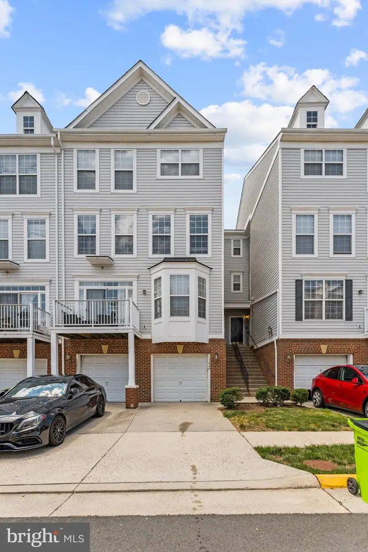 13649 Venturi Ln, Herndon, VA 20171 - #2