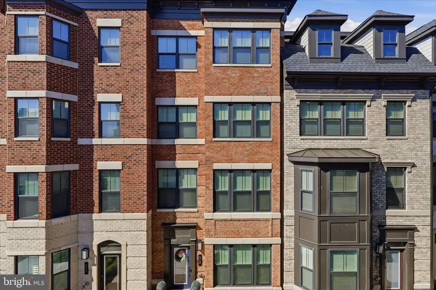 213 Market Sq Nw #19, Vienna, VA 22180 - #2