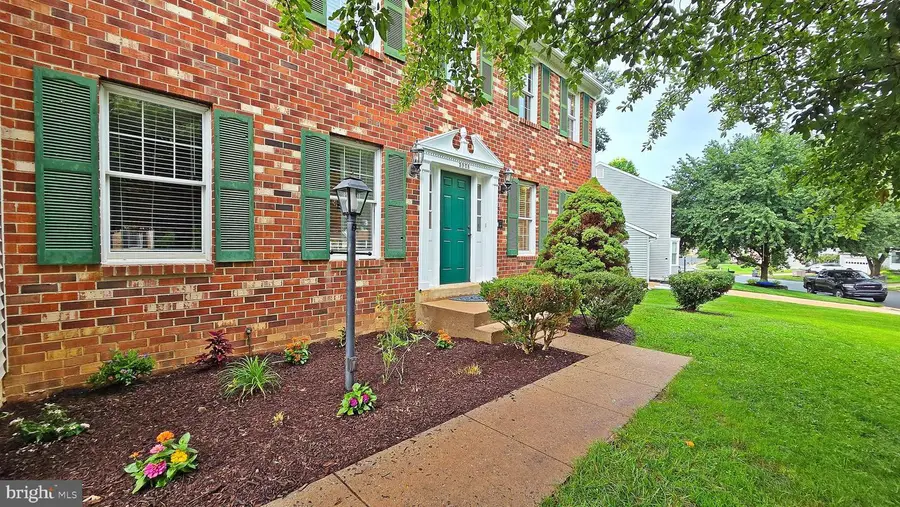 5908 Oakland Park Dr, Burke, VA 22015 - #2