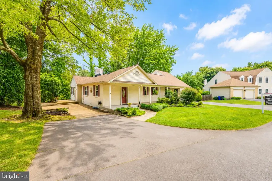 8531 West Oak Place Pl, Vienna, VA 22182 - #3