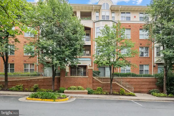 1855 Stratford Park Pl #204, RESTON, VA 20190