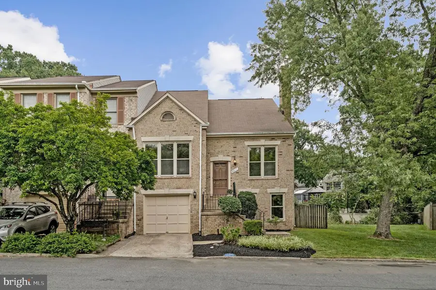 3011 Oakton Meadows Ct, Oakton, VA 22124 - #2