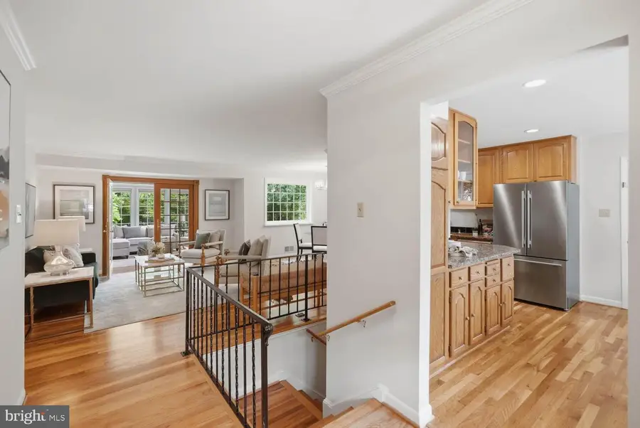 5600 Farmwood Ct, Alexandria, VA 22315 - #2