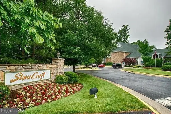 4443 Fair Stone Dr #102, FAIRFAX, VA 22033
