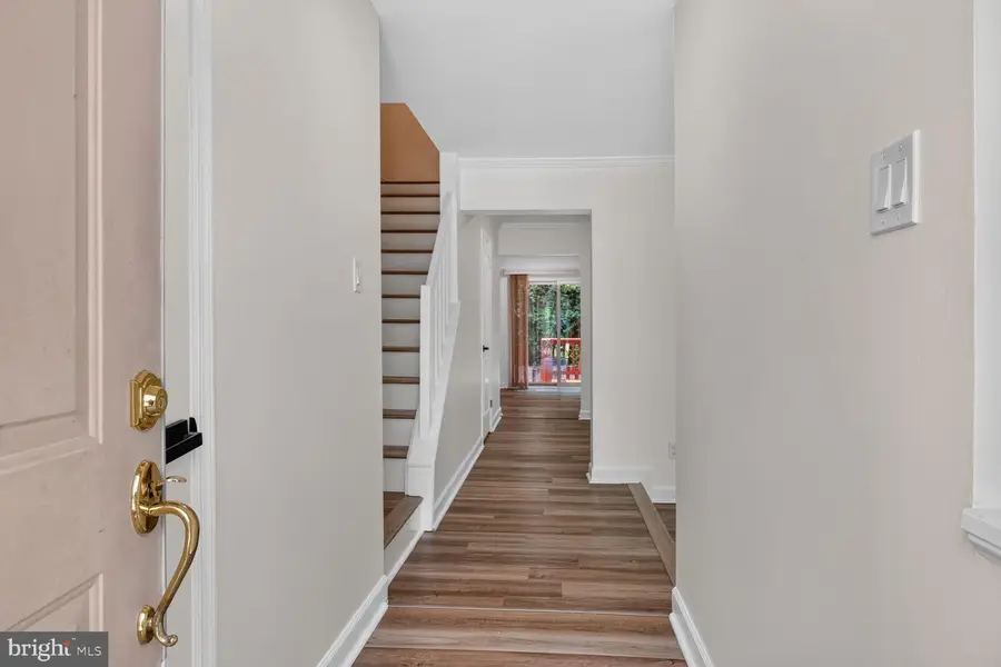 2986 Borge St, Oakton, VA 22124 - #2