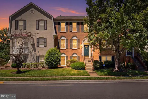 2004 Gallows Tree Ln, VIENNA, VA 22182