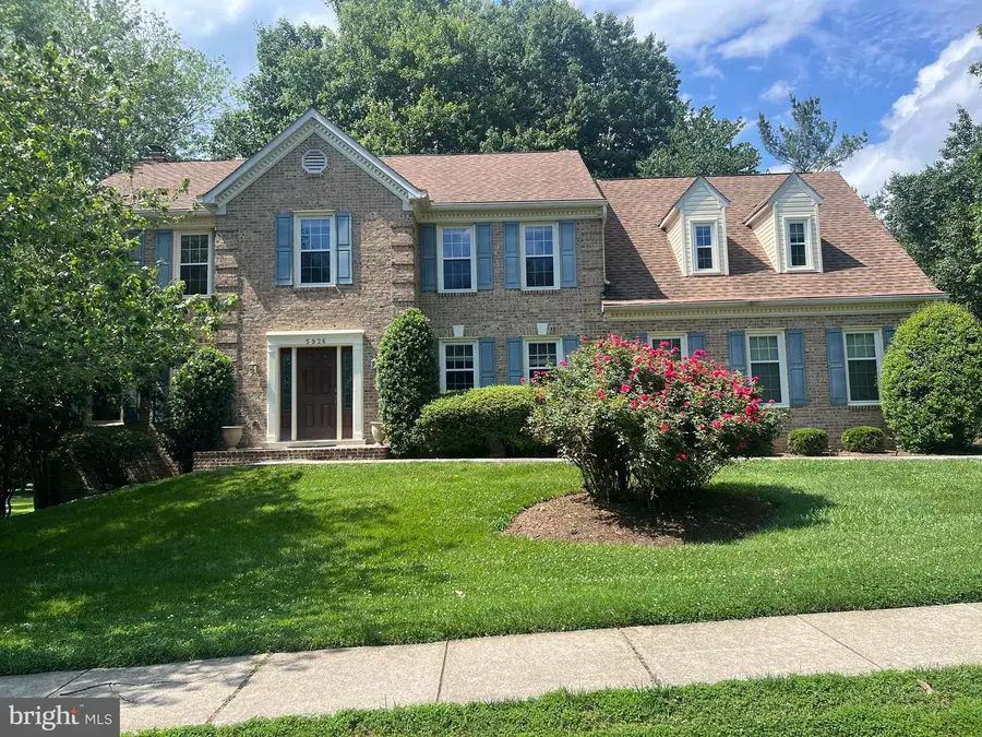 5926 Fairview Woods Dr, Fairfax Station, VA 22039 - #3