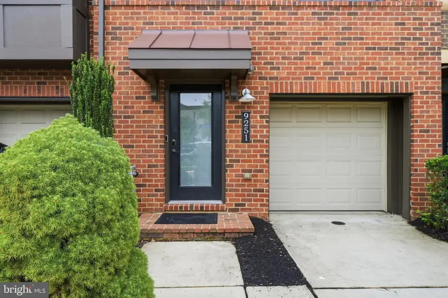 9251 Wood Violet Ct, Fairfax, VA 22031 - #3