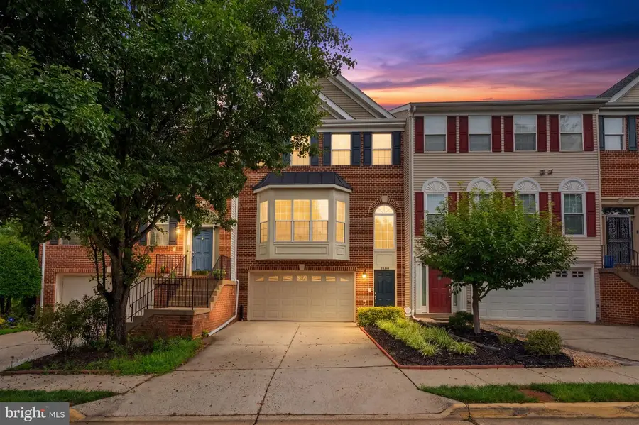 13280 Maple Creek Ln, Centreville, VA 20120 - #2