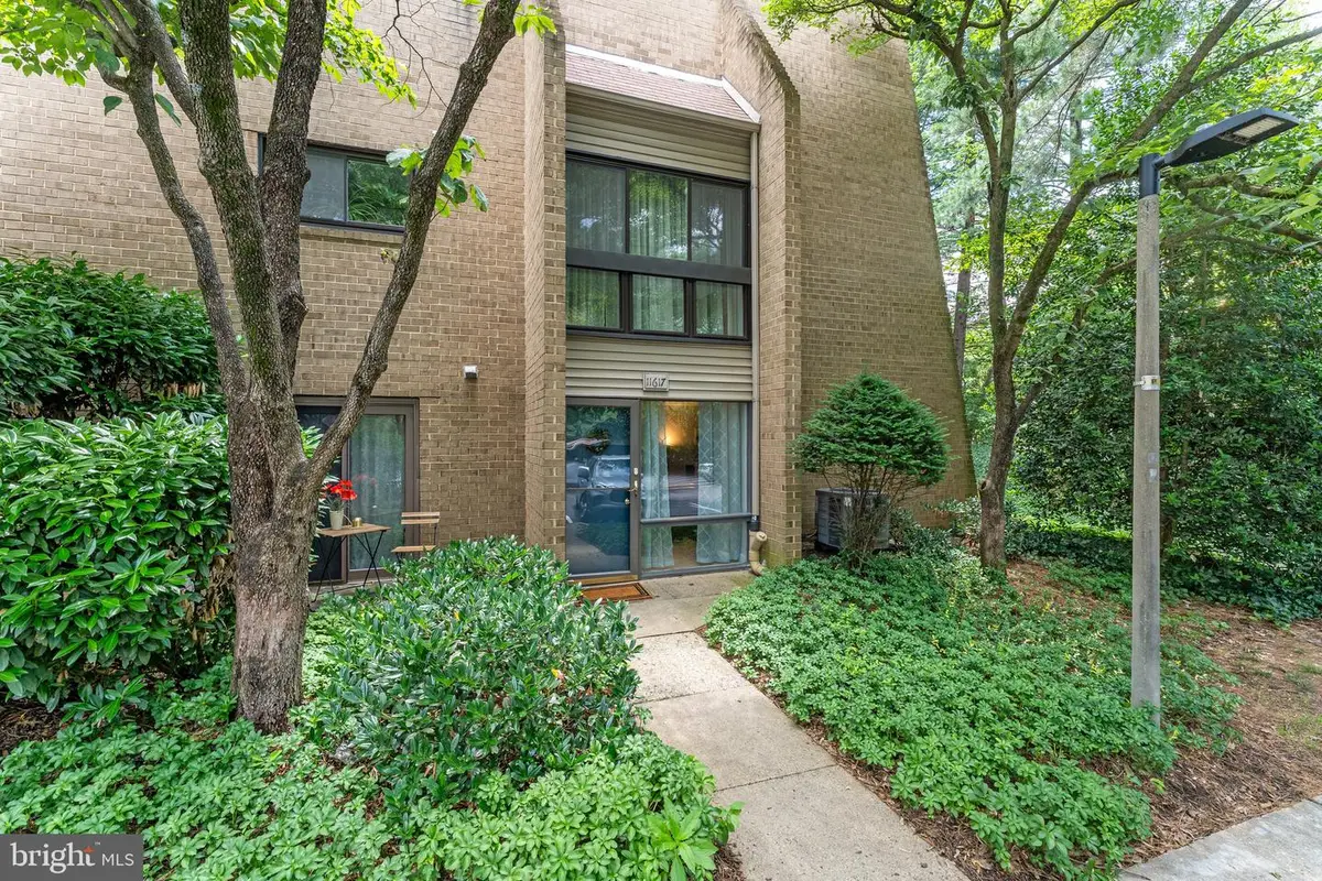 11617 Windbluff Ct #9b, Reston, VA 20191 - #1