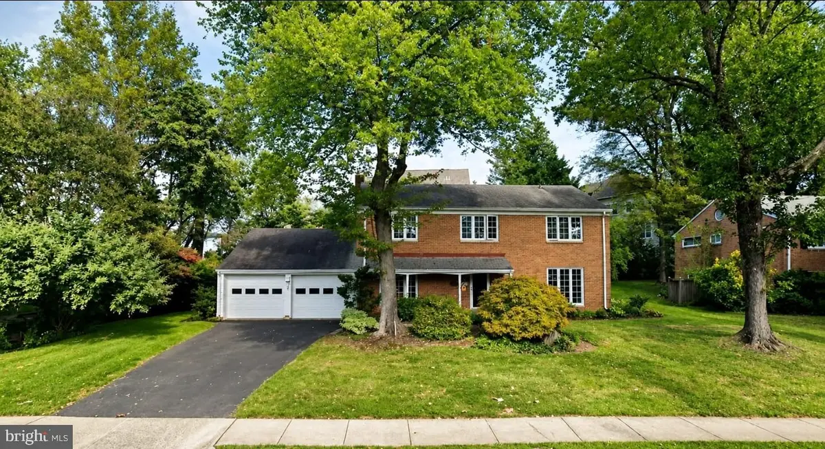 1805 Great Falls St, McLean, VA 22101 - #1