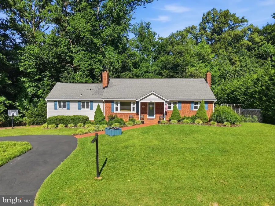 4832 Martin St, Alexandria, VA 22312 - #2