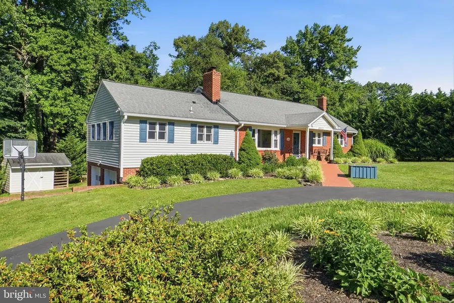 4832 Martin St, Alexandria, VA 22312 - #3