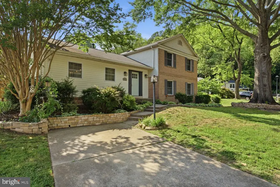 6812 Lamp Post Ln, Alexandria, VA 22306 - #2