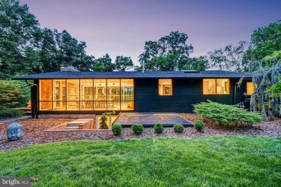 1927 Marthas Rd, Alexandria, VA 22307 - #3