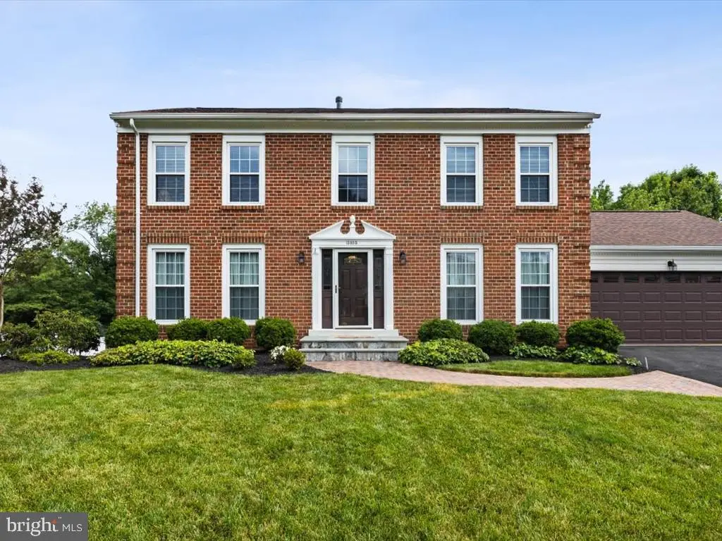 13805 Valley Country Dr, Chantilly, VA 20151 - #1