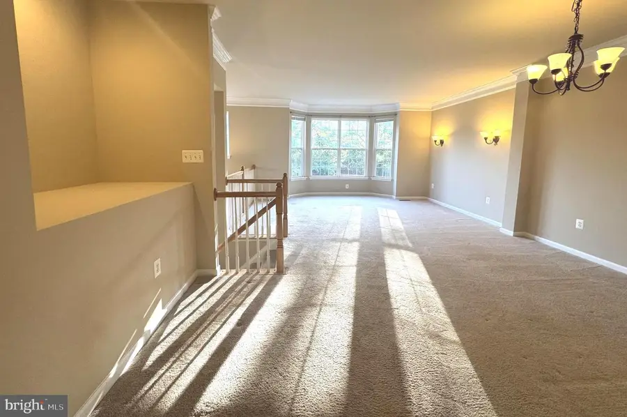 4477 Monmouth St, Fairfax, VA 22030 - #3