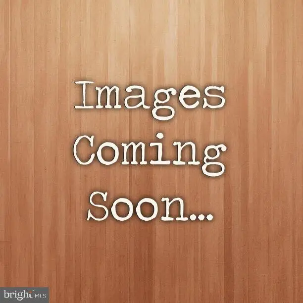 5408 Crystalford Ln, Centreville, VA 20120 - #1