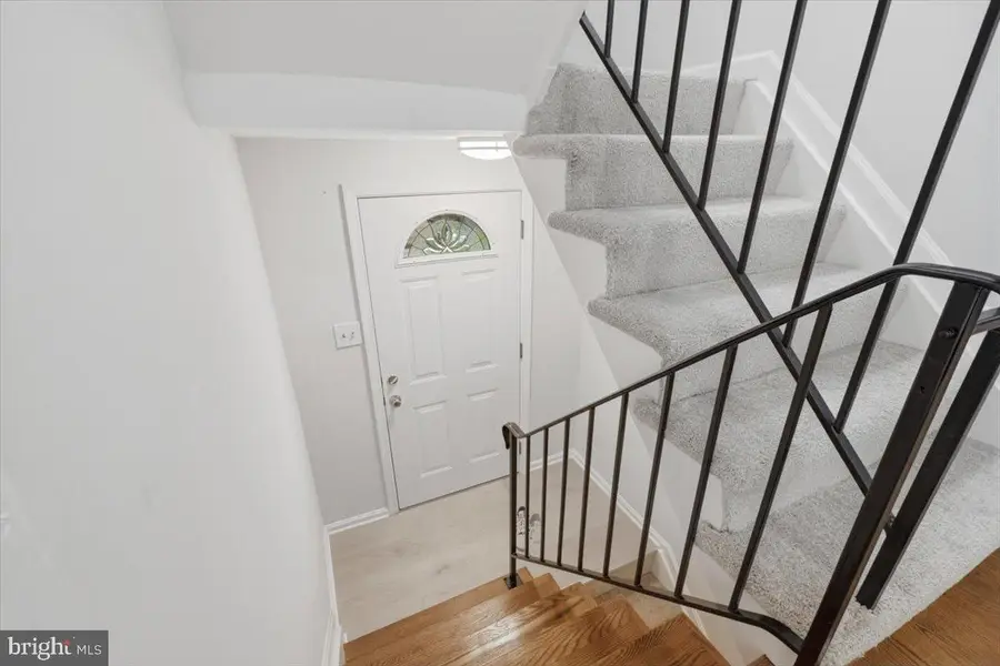 5526 Hollins Ln, Burke, VA 22015 - #3