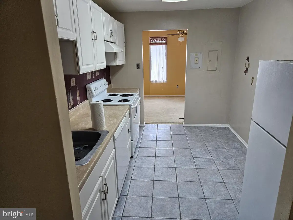 511 Florida Ave #201, Herndon, VA 20170 - #1