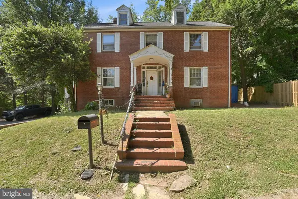 6025 Arlington Blvd, FALLS CHURCH, VA 22044