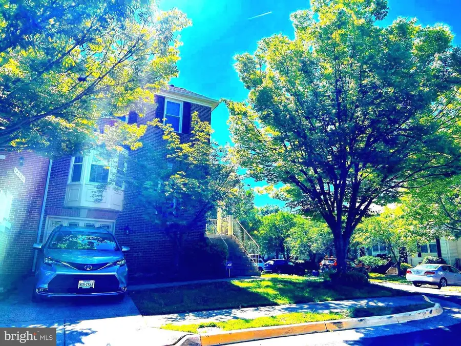 14718 Winterfield Ct, Centreville, VA 20120 - #3