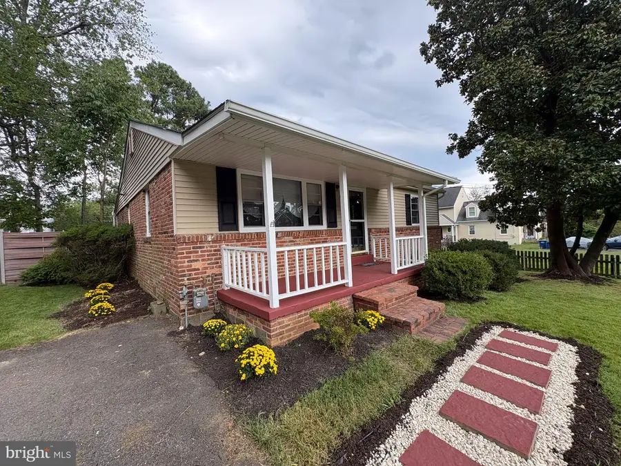 2822 E Side Dr, Alexandria, VA 22306 - #3