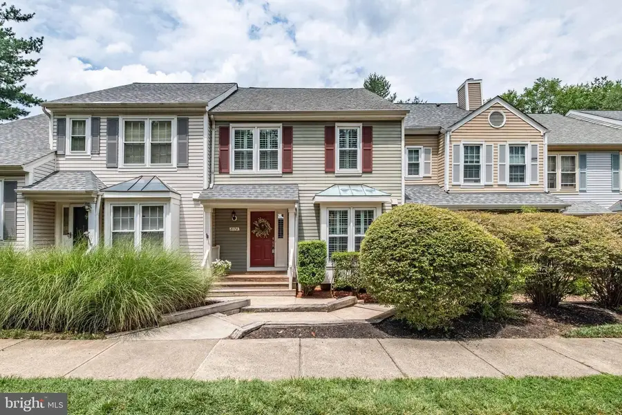 8174 Cliffview Ave, Springfield, VA 22153 - #2