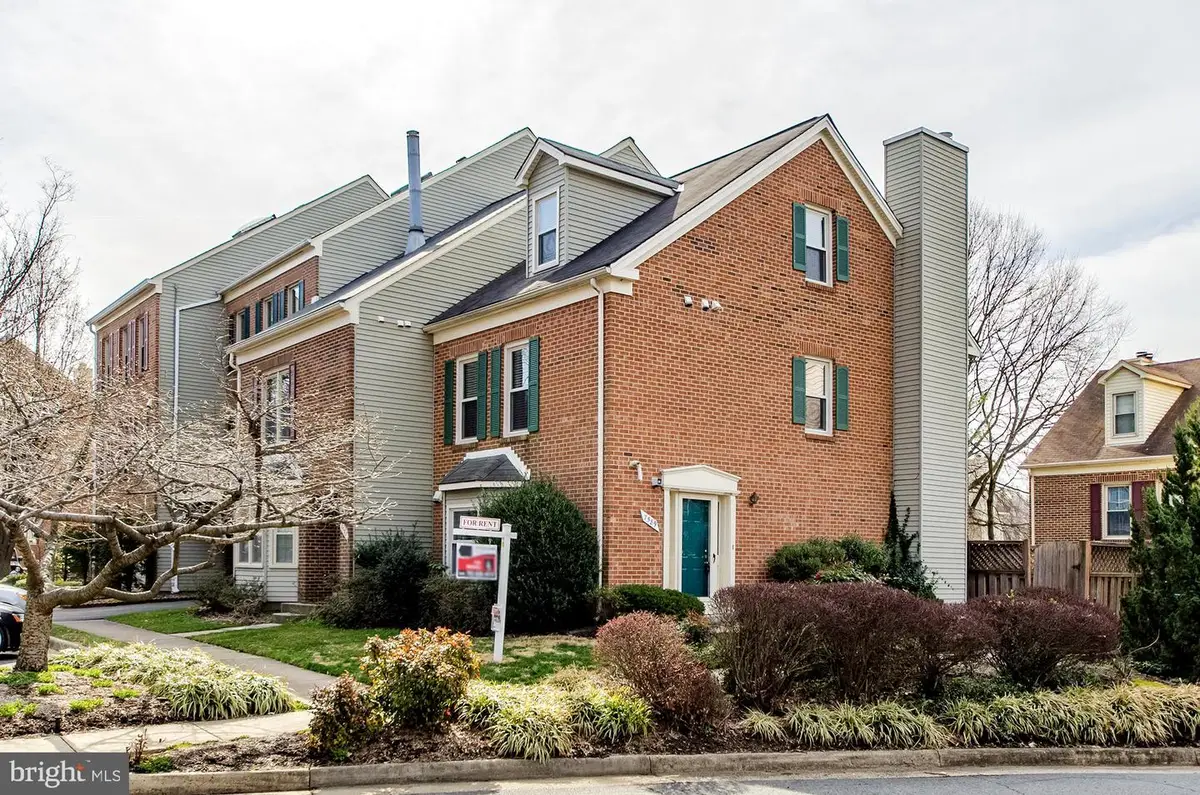 7589 Chrisland Cv, Falls Church, VA 22042 - #1