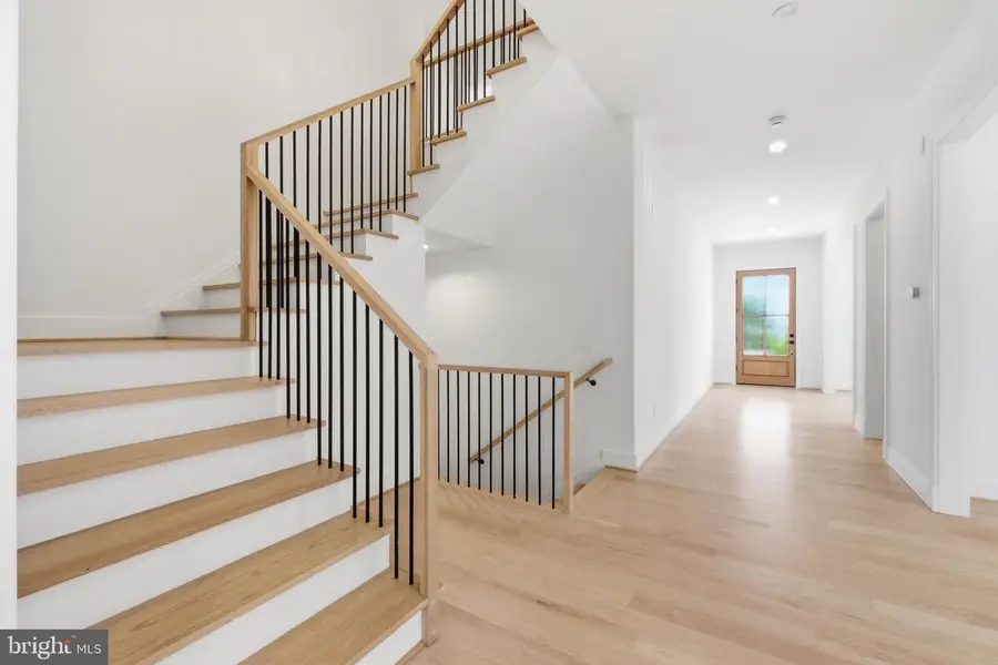 6908 Mount Daniel Dr, Falls Church, VA 22046 - #2